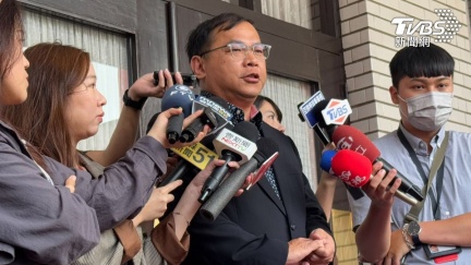 徐巧芯找王義川討合照　華航客服這樣說