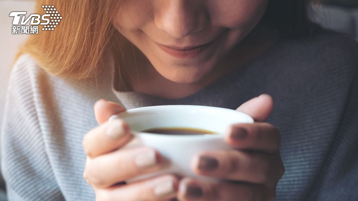 一名50歲女性因長期聞不到咖啡香味而就醫，檢查後竟發現是帕金森的早期徵兆。（示意圖／shutterstock達志影像）